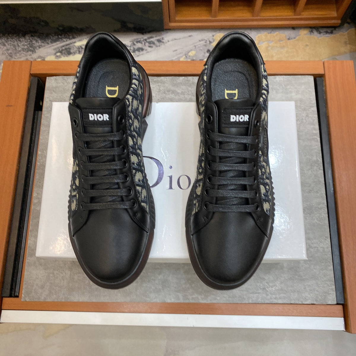 Dior Sneaker Limited